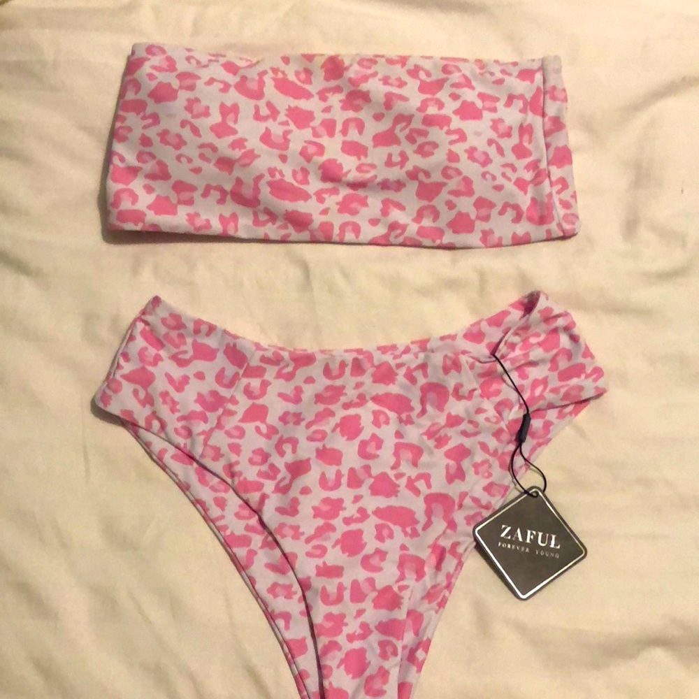 Bikini cheetah print